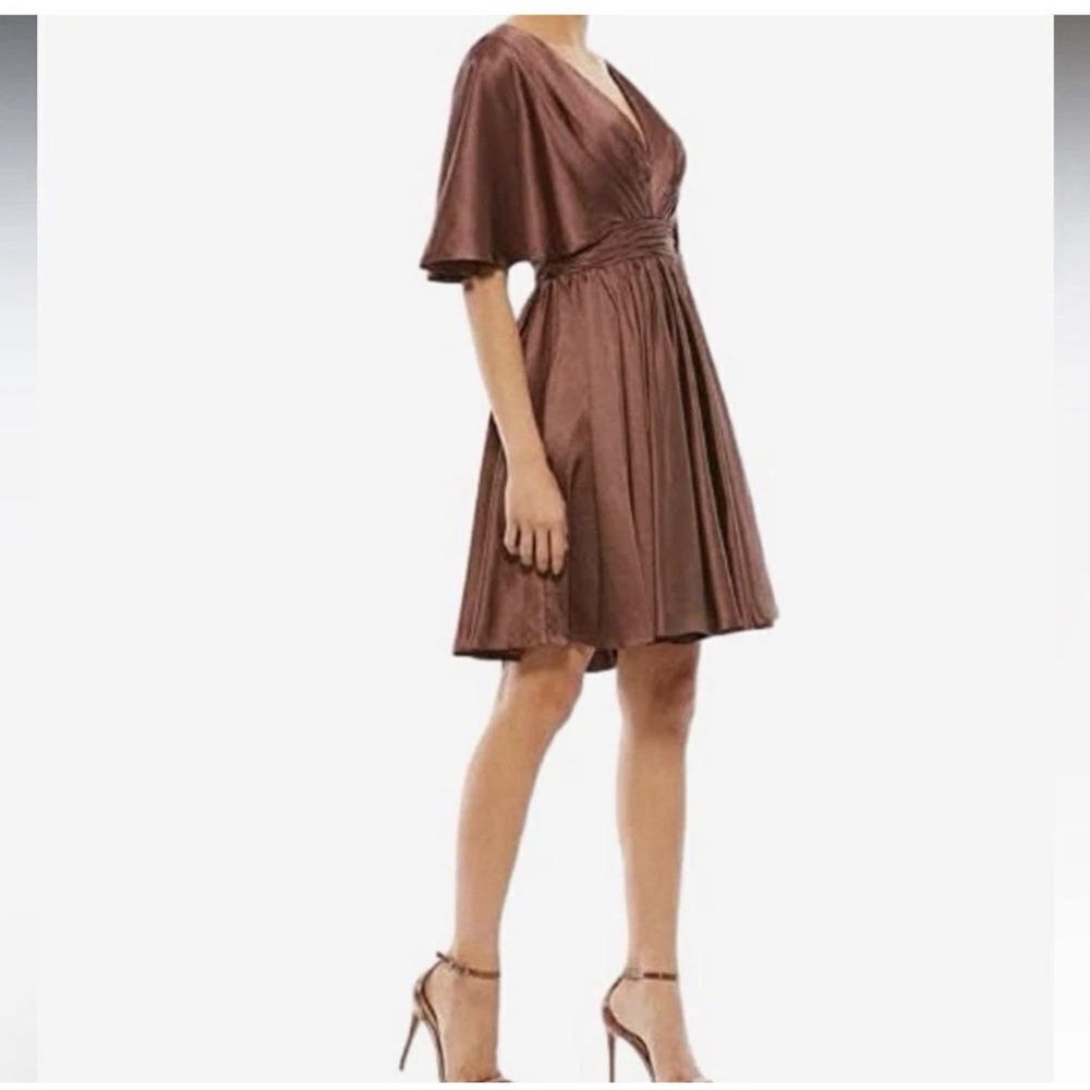 MAC DUGGAL Satin Flowy Cape Sleeve Mini Dress, brand new with tags, size 0